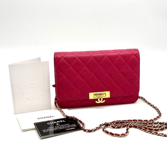 CHANEL Handbags - CHANEL Caviar Golden Class Wallet on Chain in Pink